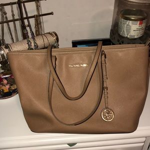 Brown leather Michael Kors tote!
